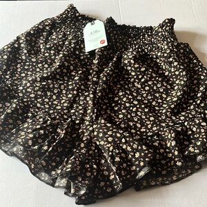 NWT NIMIN High Waisted Smocked Shorts for Women -Size M